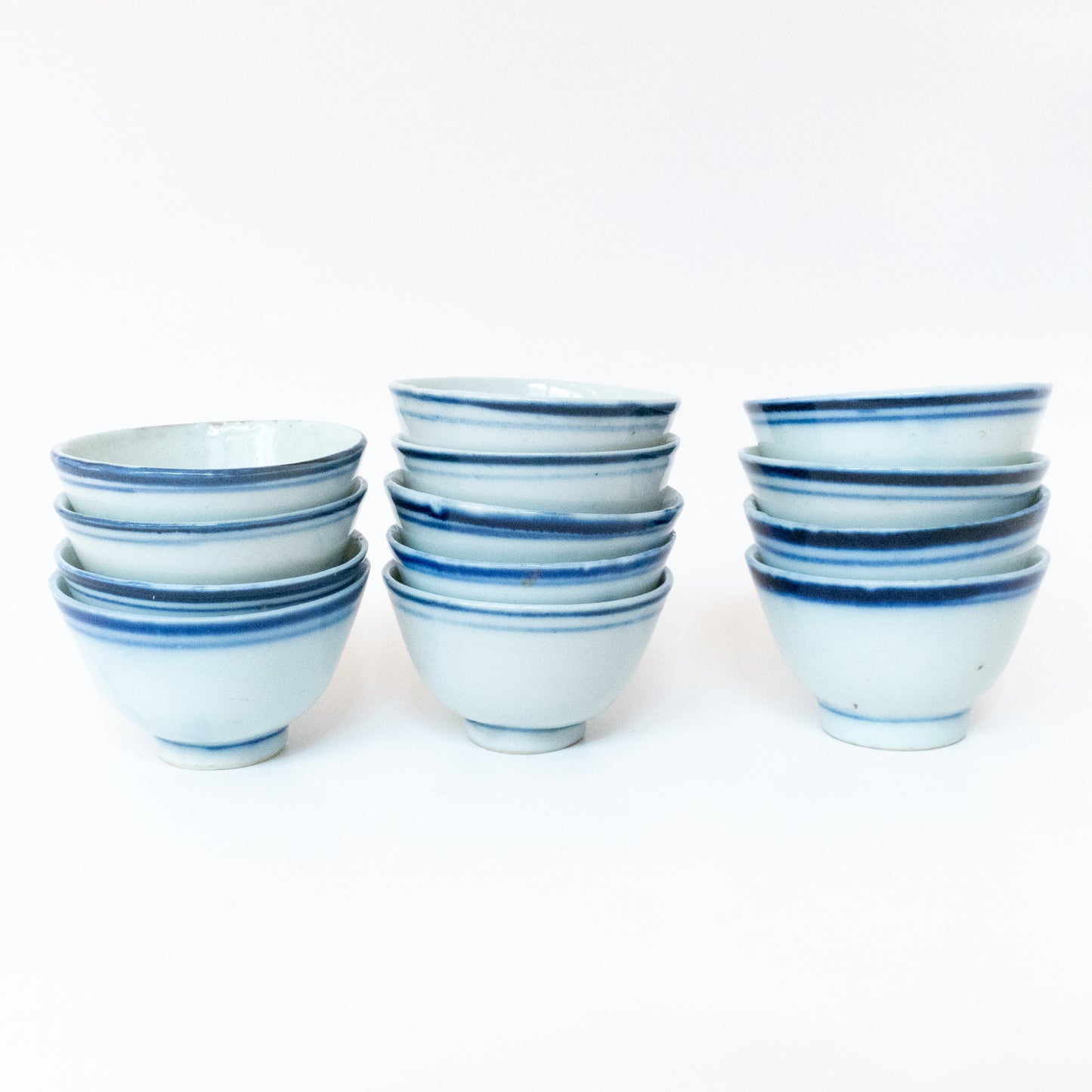 30-40ml Late Qing Dynasty Large Blue Line Cup