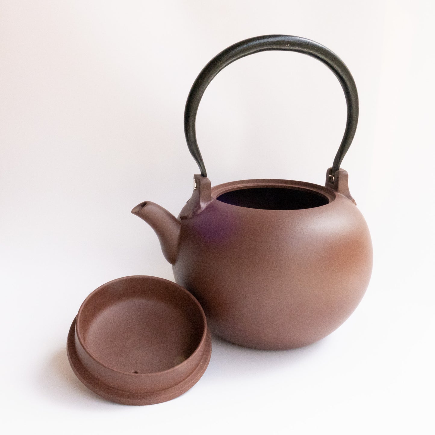 1.2L Fang Xia "Zhong Cao Qing" Zisha Kettle (紫砂烧水壶)