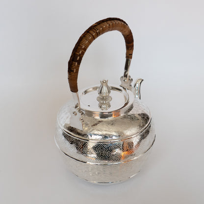 1.24L .999 Silver Kettle (Carved)