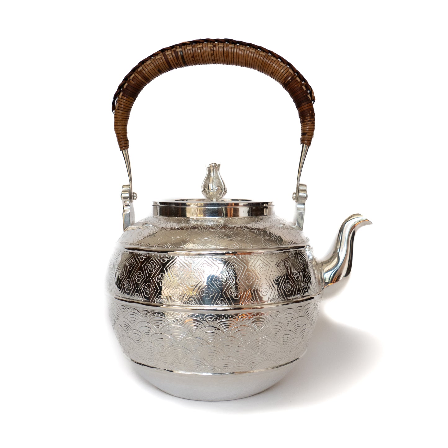 1.24L .999 Silver Kettle (Carved)