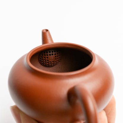 110ml Aged Zhuni Xiangyun Teapot by Hui Xiang Yun