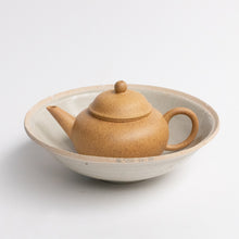 Load image into Gallery viewer, 130ml Fang Xia - DuanNi Shui Ping Yixing Teapot

