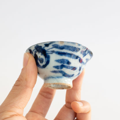 35-40ml Qing Dynasty Seaweed Pattern Cup