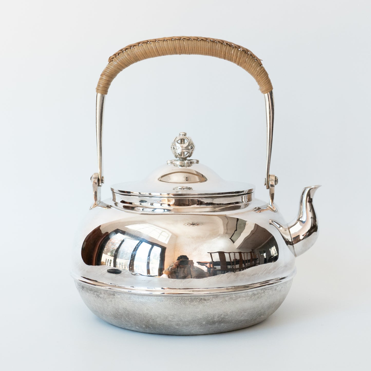 hand hammered silver kettle/teapot