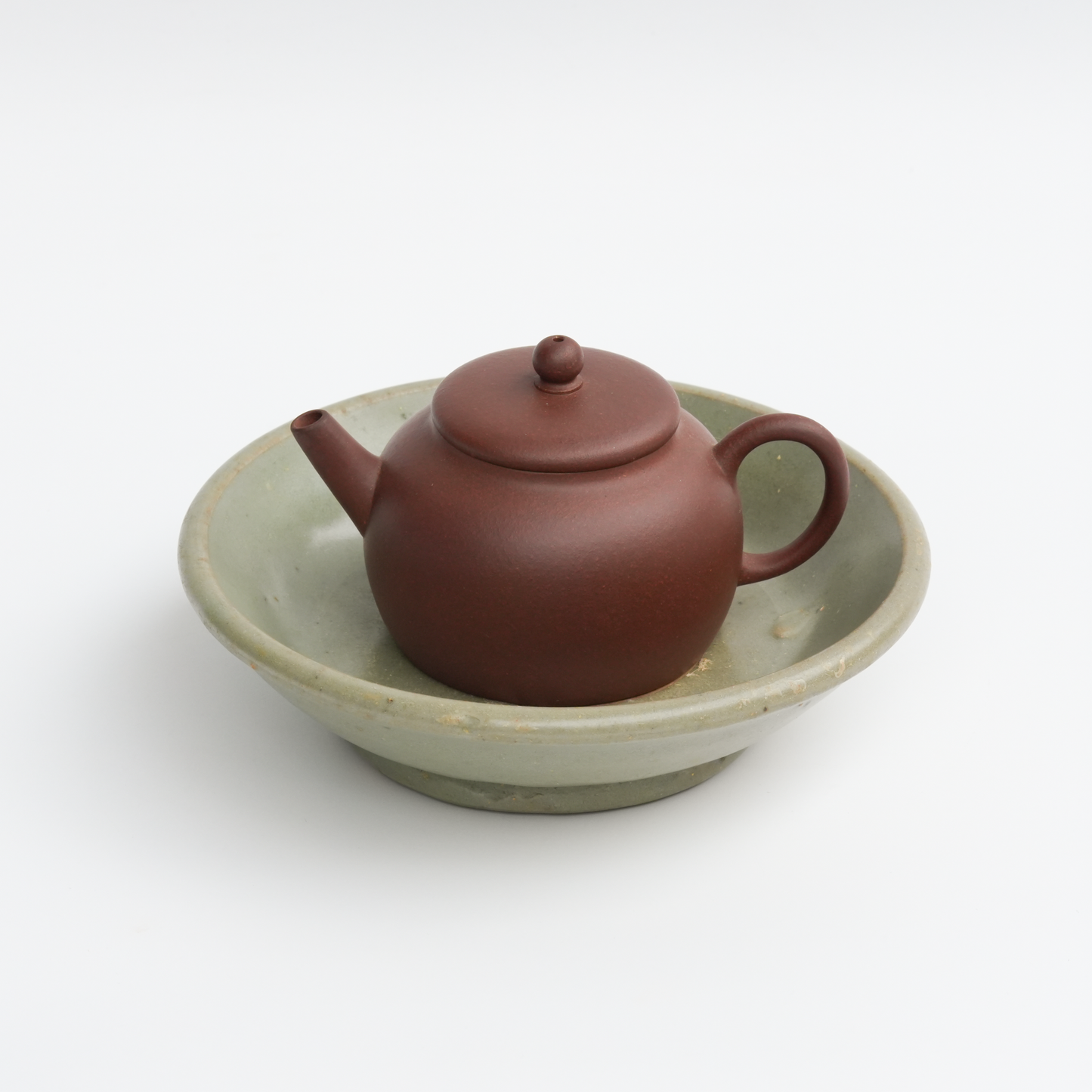 13.6cm Antique Long Quan Kiln Black Plate