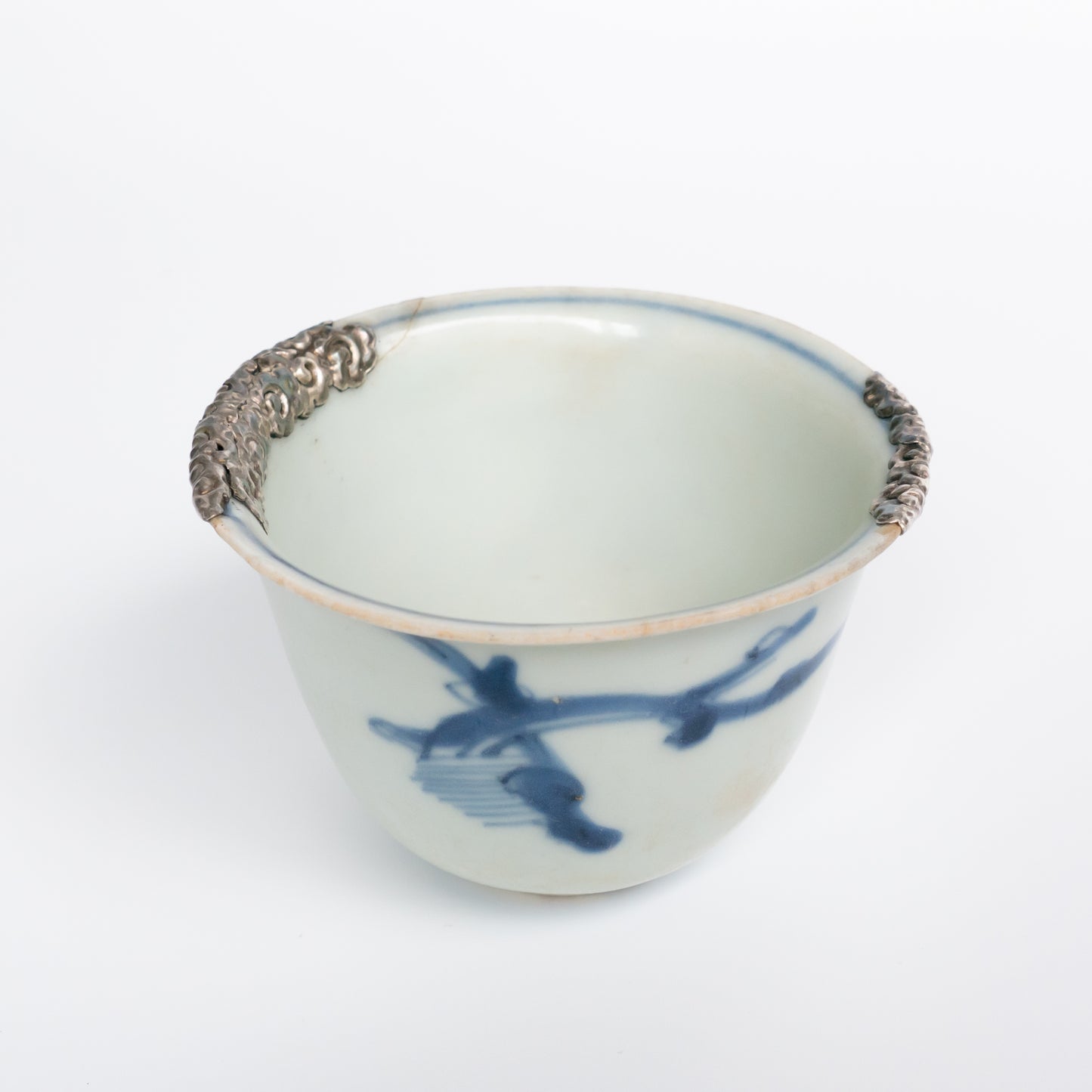 110ml Ming Dynasty Dragon Teacup (Silver repair)