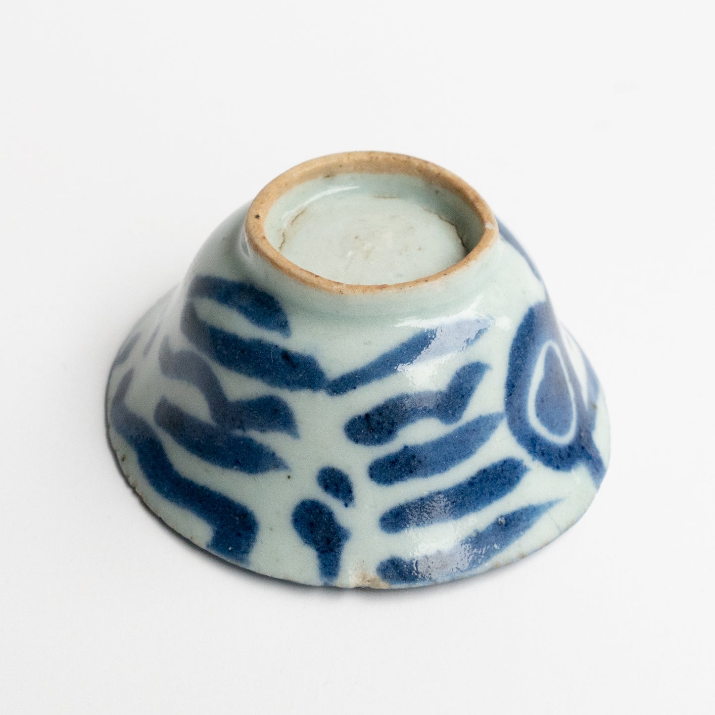 30ml Qing Dynasty Seaweed Pattern Cup