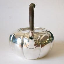 Load image into Gallery viewer, 800ml Handmade Silver Kettle - Wooden Handle
