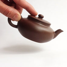 Load image into Gallery viewer, 95ml Bianzhu - Aged Zini by Ma Yong Qiang
