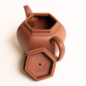 130ml Fang Xia -  Da Hongni Hexagonal Yixing Teapot