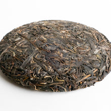 Load image into Gallery viewer, 2022 Spring Yiwu Ancient Tree Puerh 易武古树
