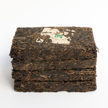 Load image into Gallery viewer, 2004 Smokey Manzhuan Ancient Tree Brick
